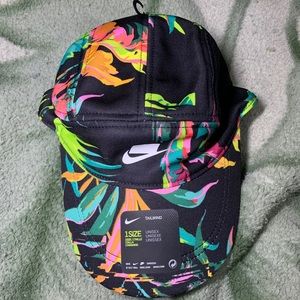 NWT Nike Tailwind Floral Pattern Strapback Hat Cap